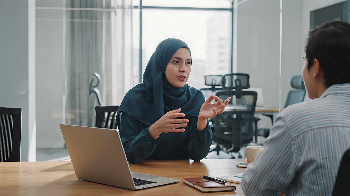 HR business partners in a planning discussion
